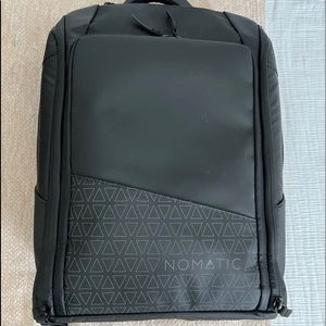 Excellent condition Nomatic, used 2 times. Great backpack!